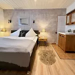 דירה Small & Cozy 2 Bedroom By Belle *