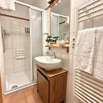 Small & Cozy 2 Bedroom By Belle דירה קיצביהל